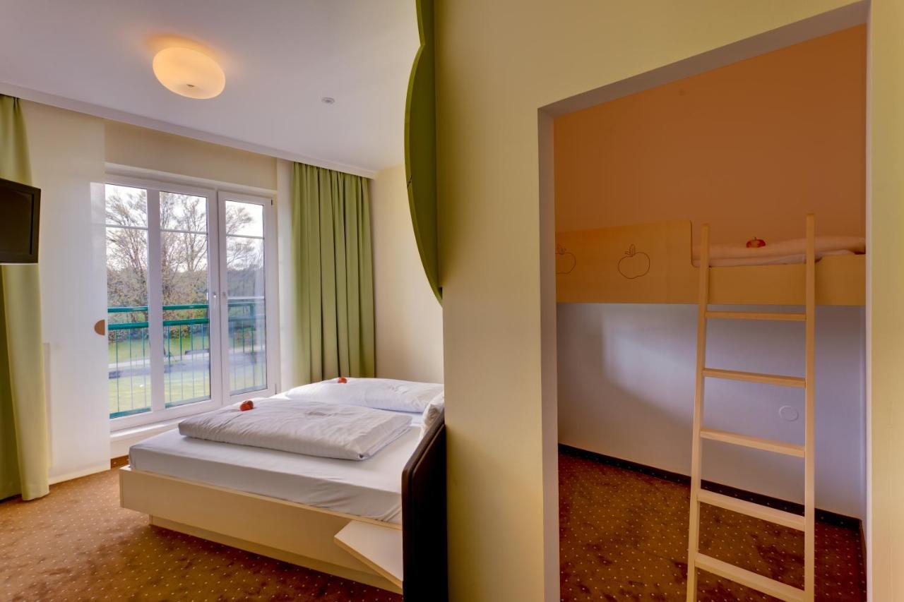 Hotel Apfelhof Rohrer Lutzmannsburg Exterior foto